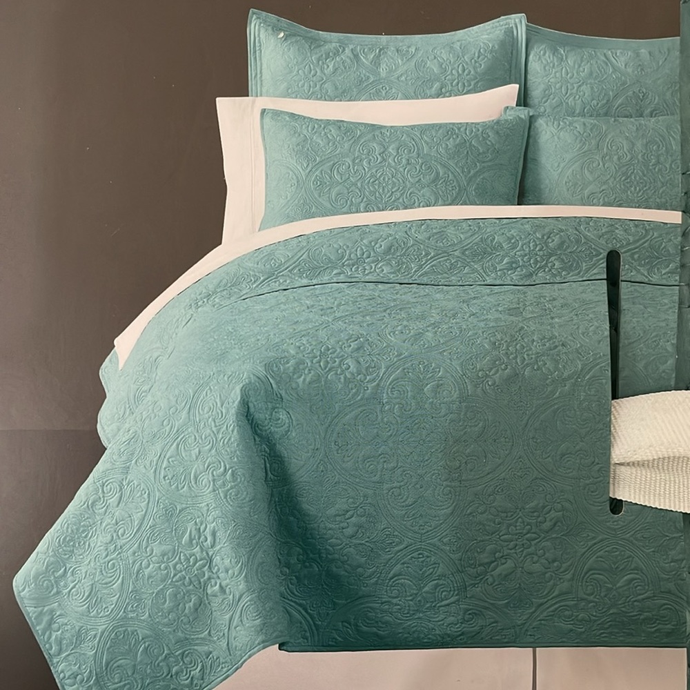 HOME EXPRESSIONS Harper Quilt King Size in Cameo Blue